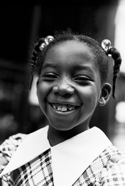 Smiling Girl 35mm  575  35a-36